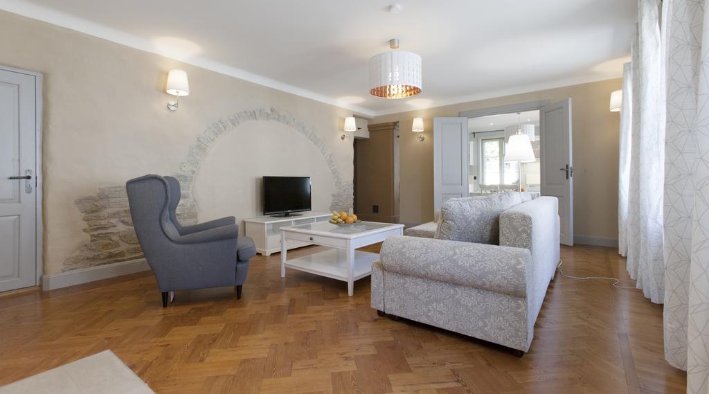 Osel Apartment Κουρεσάαρε Δωμάτιο φωτογραφία