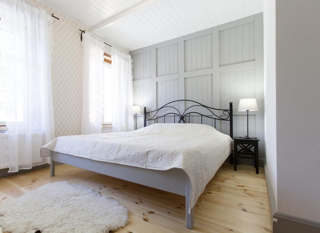 Osel Apartment Κουρεσάαρε Δωμάτιο φωτογραφία